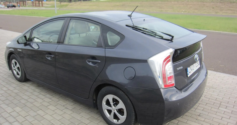 Toyota Prius cena 44000 przebieg: 250000, rok produkcji 2012 z Koszalin małe 106